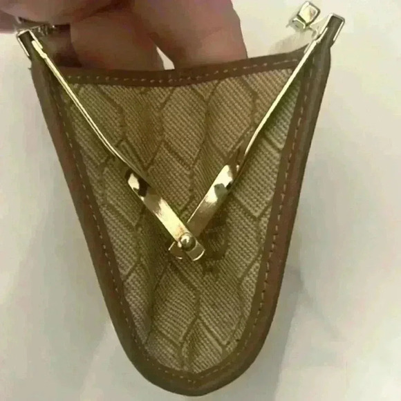 Rare Christian Dior Vintage Honeycomb Kiss Lock Coin Pouch EUC - Picture 4 of 5